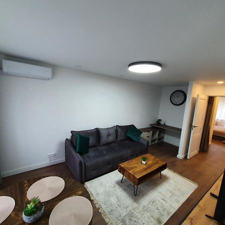 Talsa 1-Bedroom Apartment In City Center Siauliai Exteriör bild
