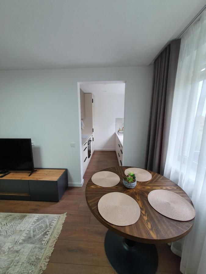 Talsa 1-Bedroom Apartment In City Center Siauliai Exteriör bild